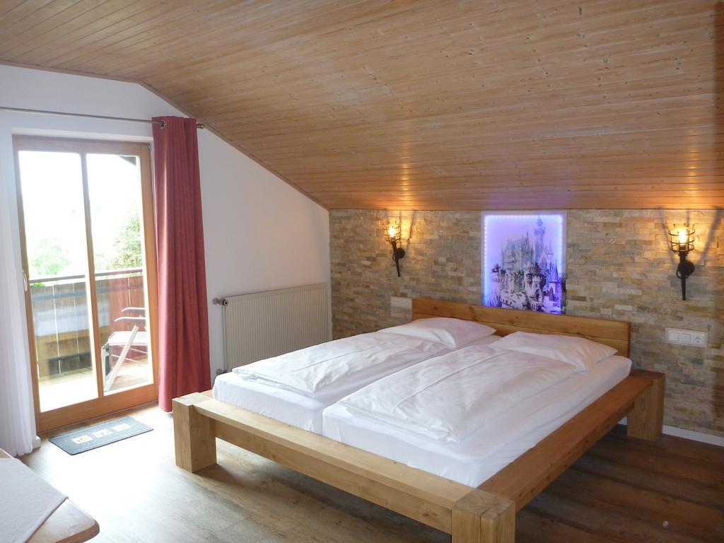 Gästehaus Guggomos Das Allgäustyle Füssen Zimmer foto