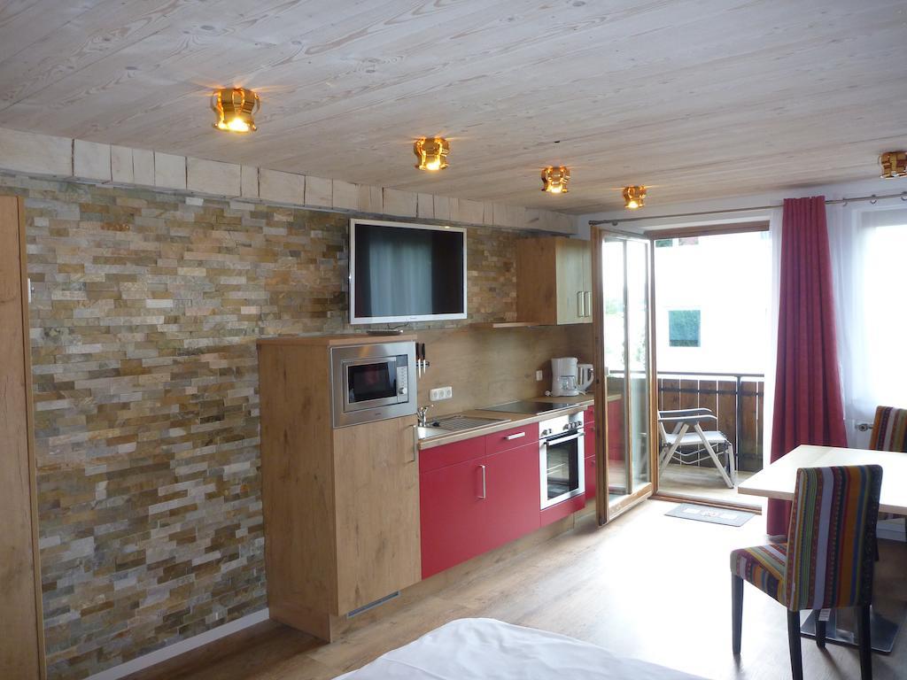 Gästehaus Guggomos Das Allgäustyle Füssen Zimmer foto